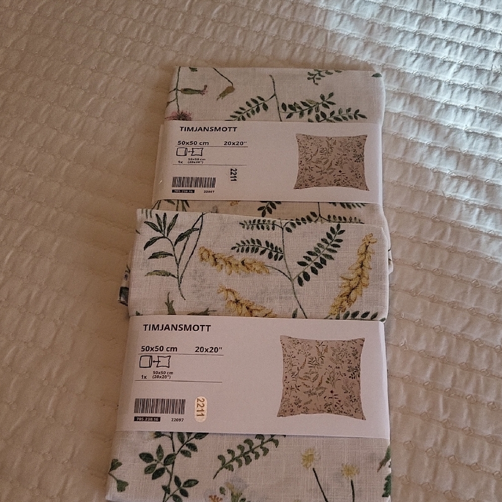 Pair of Botanical Print Pillow Sham Euro